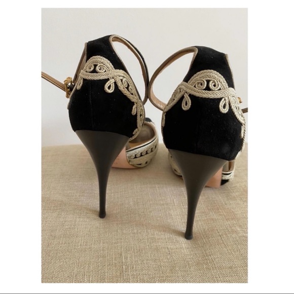 Alexander McQueen Heels 39 EU Collectors Item - Picture 2 of 3